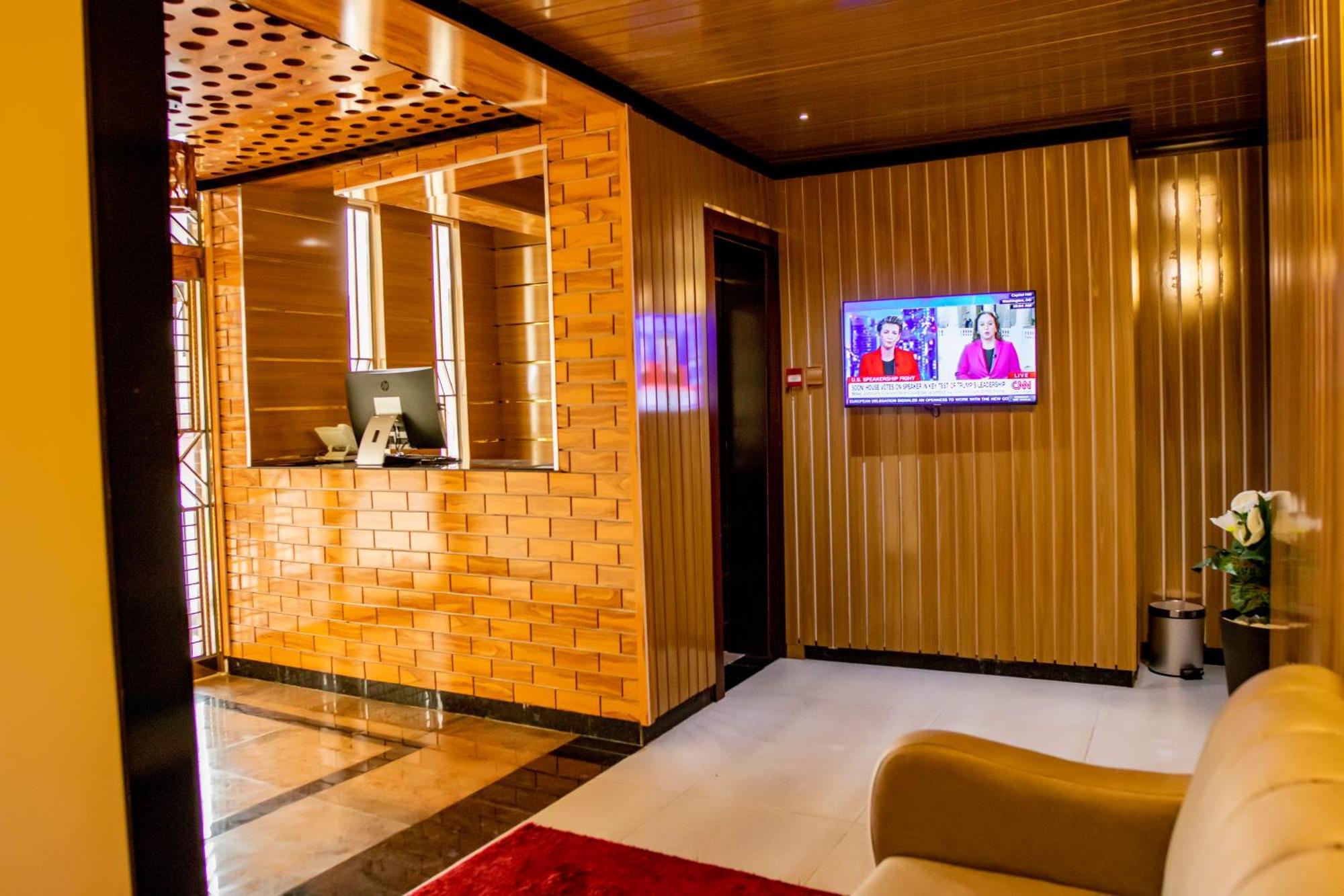 Villa Hilton Hotels أويو المظهر الخارجي الصورة